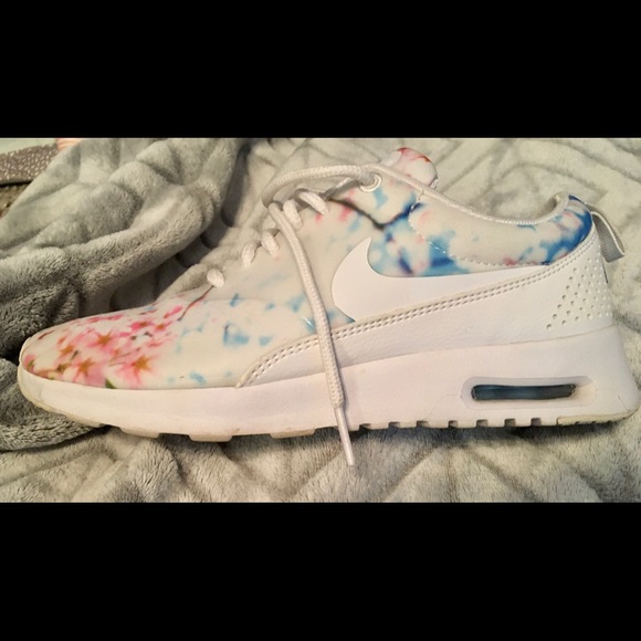 air max thea cherry blossom